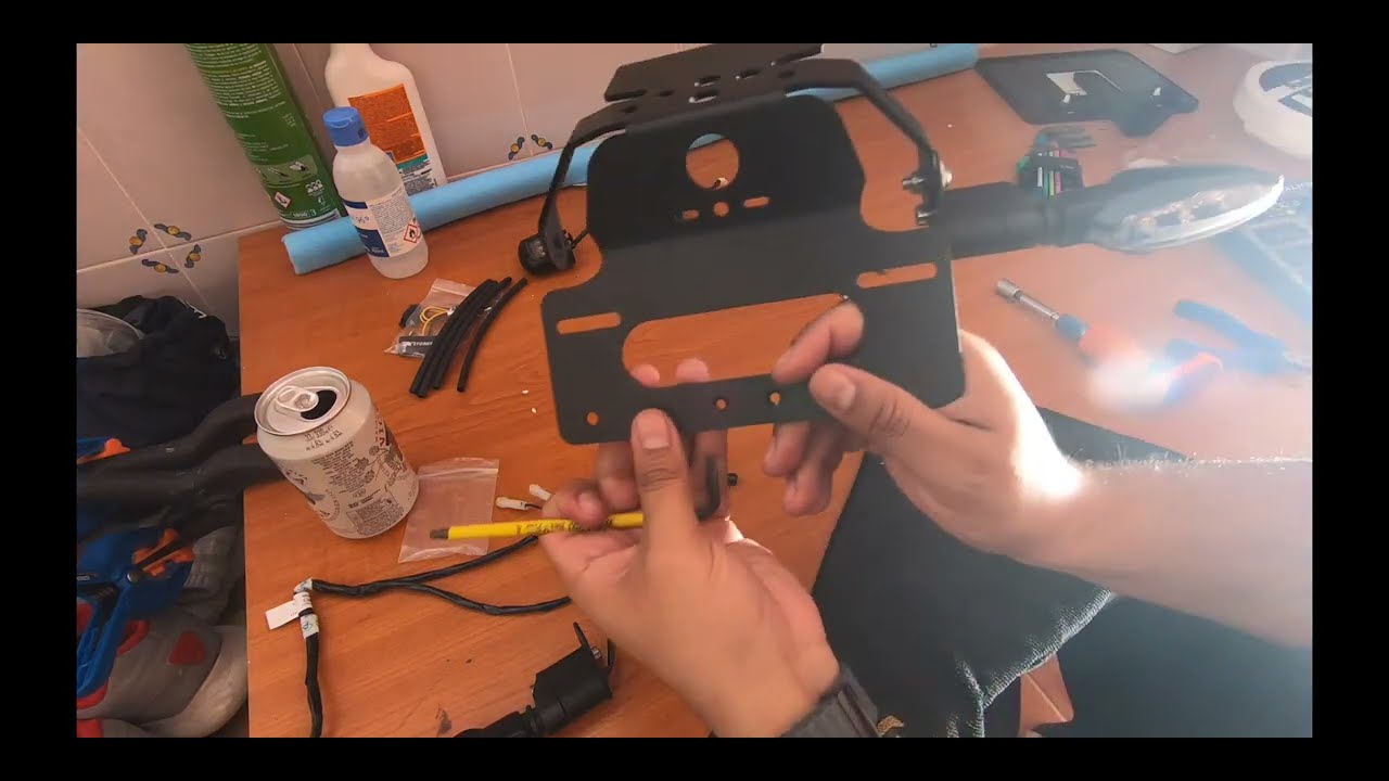 Instalación Portamatriculas Corto (Tail Tidy) Triumph Scrambler 1200 Xe 2024