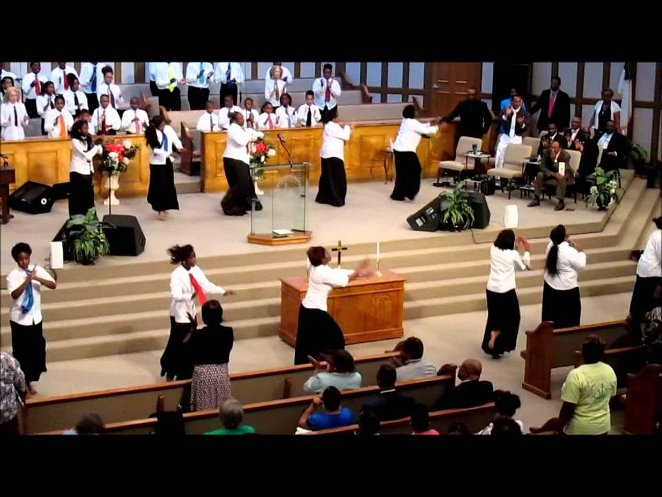 Tye Tribett- He Turned It -Triple G Praise Dance 2014