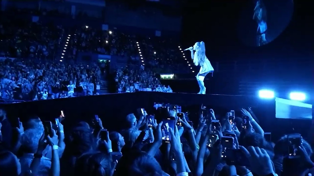 Breathin - Ariana Grande Birmingham UK 14/09/2019