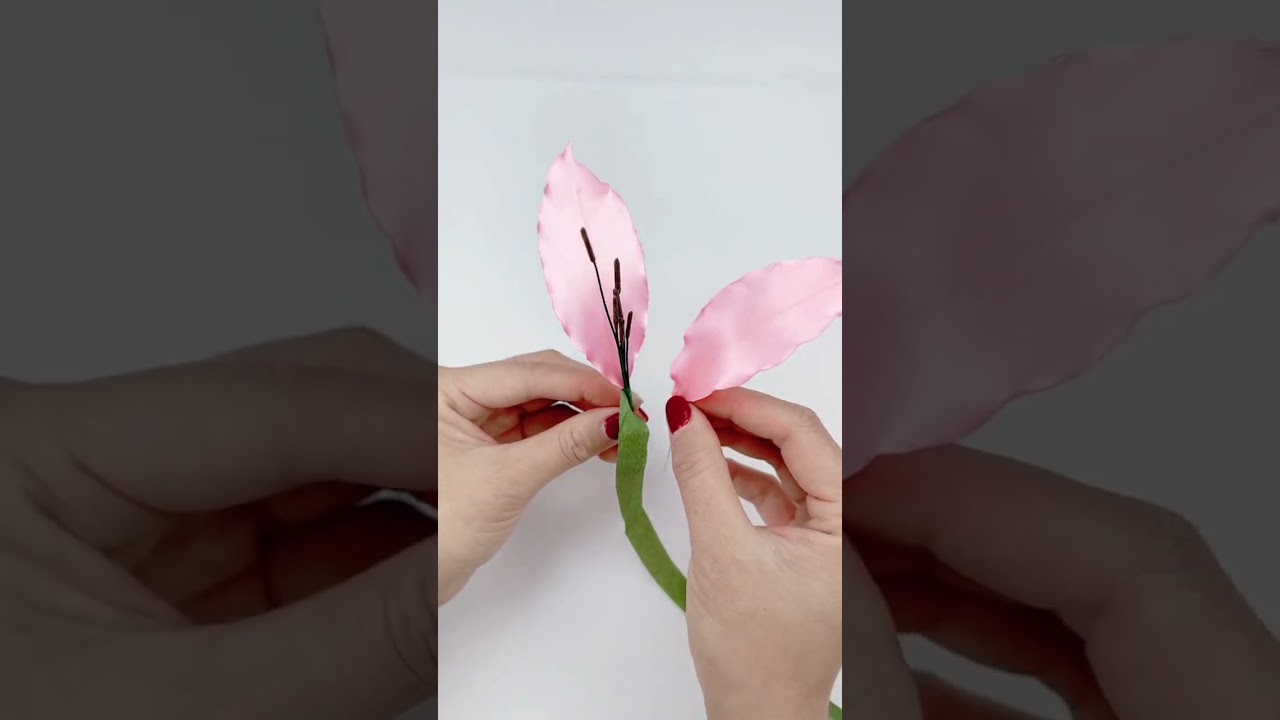 Handmade diy ribbon lily flower gift #handmade #diy #flowers #tutorial #handmadegifts #ribbon #gift