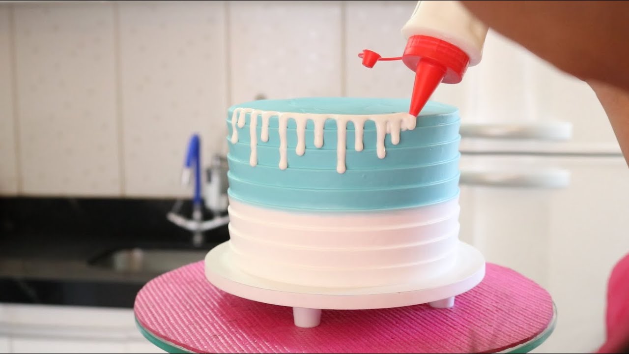FICOU UM CHARME ESSA DECORAÇÃO DE BOLO COM 2 CORES | DRIP LINDO - @rebecapoll