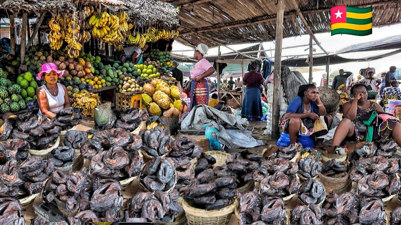 Cost of living in Togo west Africa 🇹🇬. Shopping and cooking delicious Eru / Afang soup.