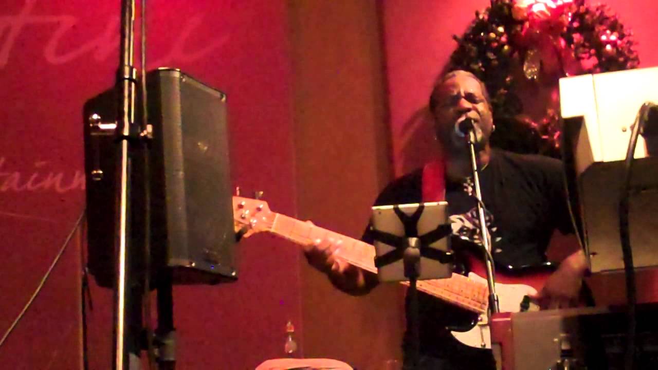 Rob McDonald performs Tonight Live at Spaghettinis Feat Gail Jhonson