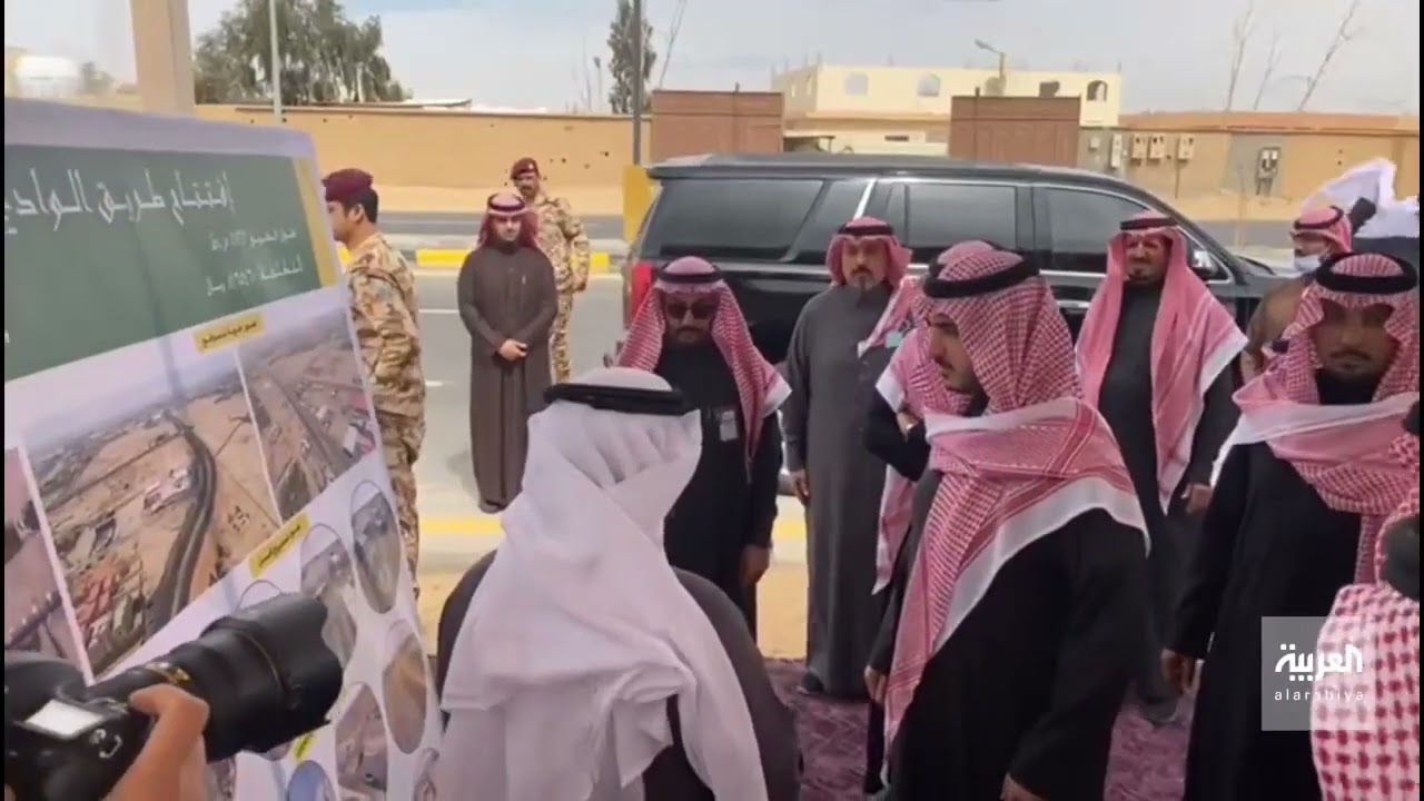 أمير منطقة ⁧‫الجوف‬⁩ يدشن طريق 