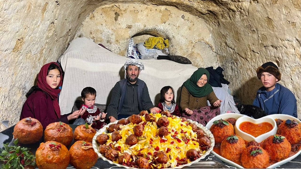 Cooking Kofta Pilaf, a Delicious Rural Dish in Cave Dwelling Regions | Village Life of Afghanistan