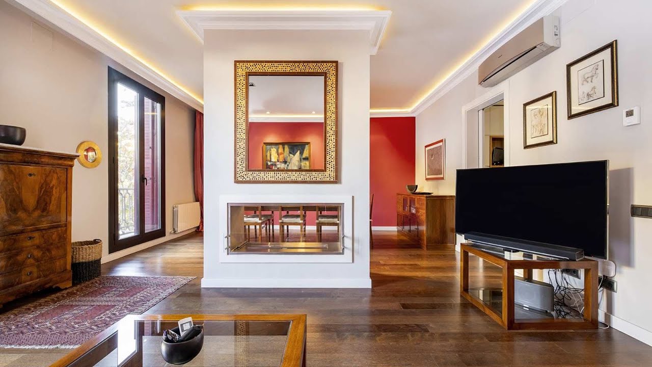 Stunning 3 bedroom apartment with a sunny terrace for sale in Eixample Right, Barcelona