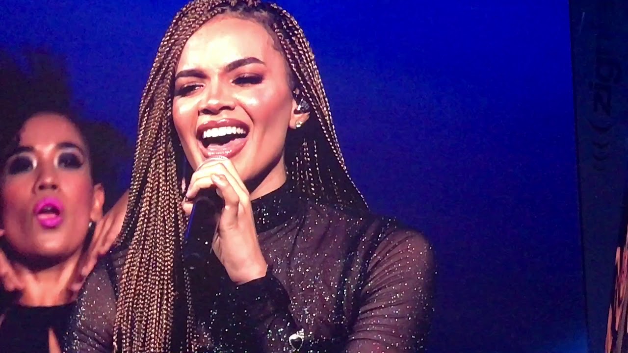 Super Junior Super Show 7 SS7 Leslie Grace Peresentacion Duro & Suave Si Una Vez Concierto Parte 5