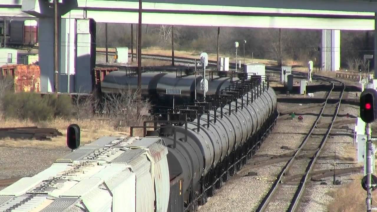 Railroad Videos Union Pacific and BNSF in Yakety Tower