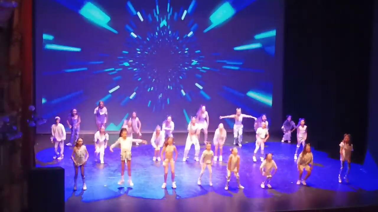 Actuación Destiny's Child de MURCIA DANCE CENTER