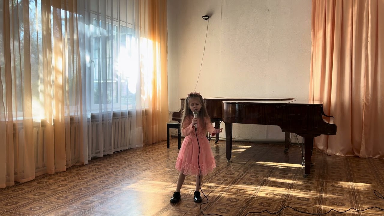 «Дякую, Матусю!» слова О.Пічугіна обр. А.Немшилова виконує Єрзаулова Софія 7 років