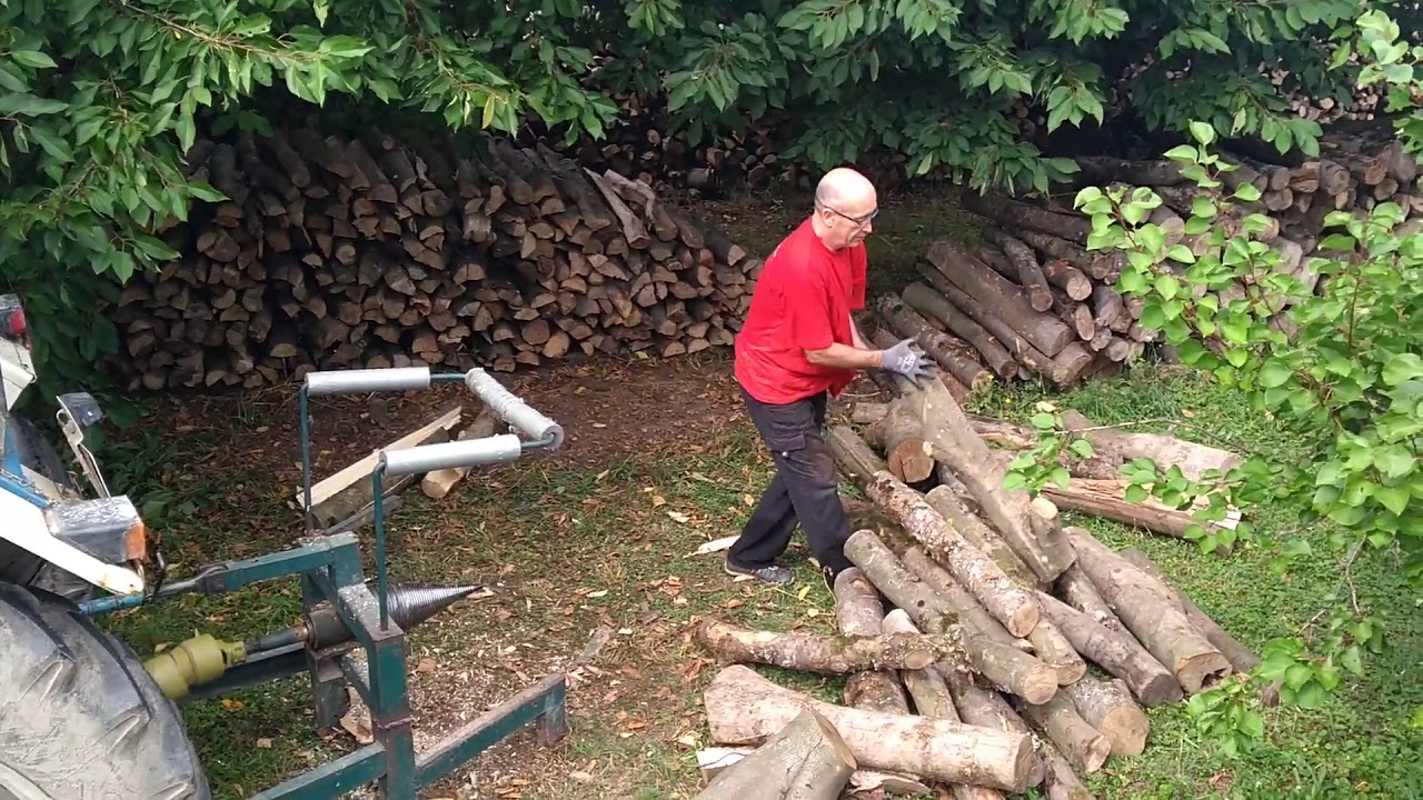 Kegelspalter, Holzspalter mit Traktor antreiben