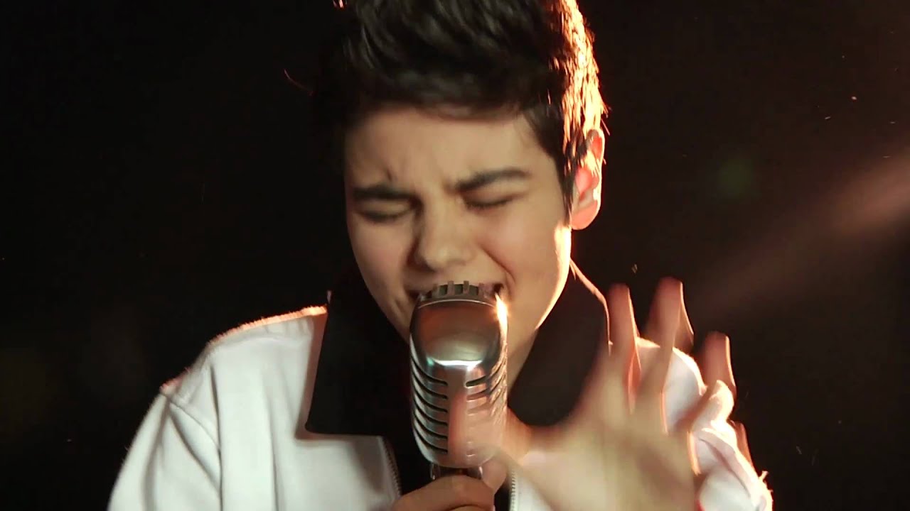 Abraham Mateo (12 años)  