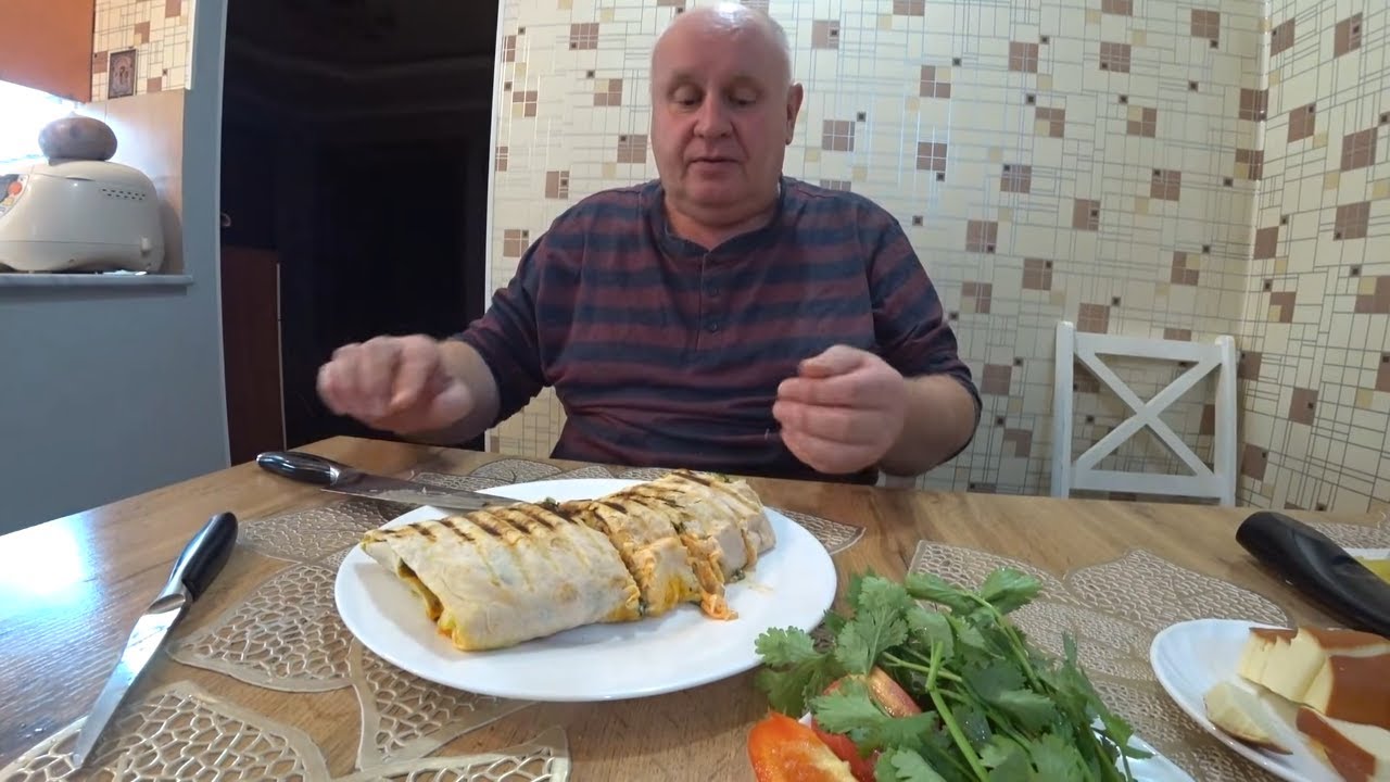 ВЛОГ/ВЫ ТАКУЮ ШАУРМУ ЕЩЕ НЕ ВИДЕЛИ/ВОТ ЭТО Я НЕ РАСЧИТАЛА С ГИГАНТСКИМ РАЗМЕРОМ /НО ЗАТО МУЖ ДОВОЛЕН