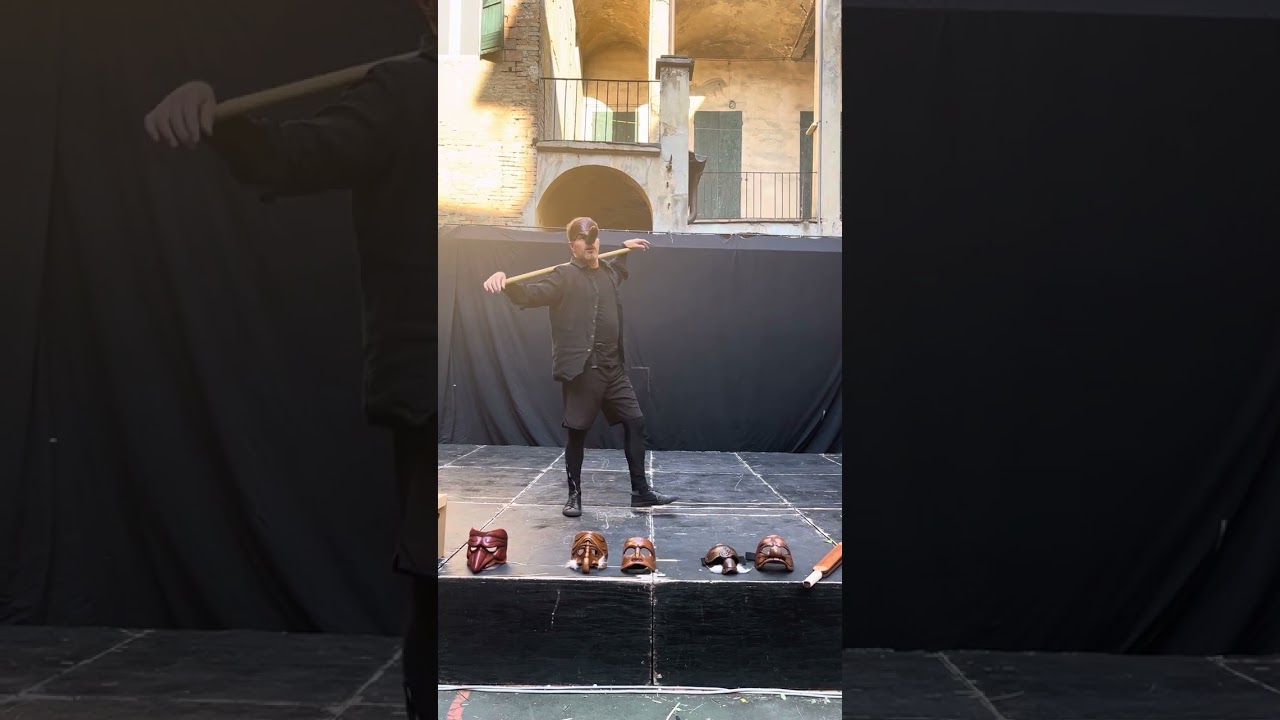 A Máscara e gestualidade do “Capitano”esse personagem tão querido e especial da Commedia Dell’Arte