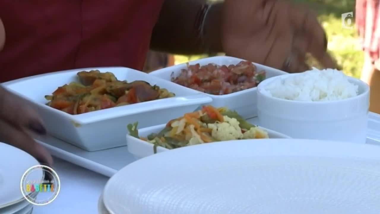 Recette de l'achard de légumes et du rougail saucisse réunionnais