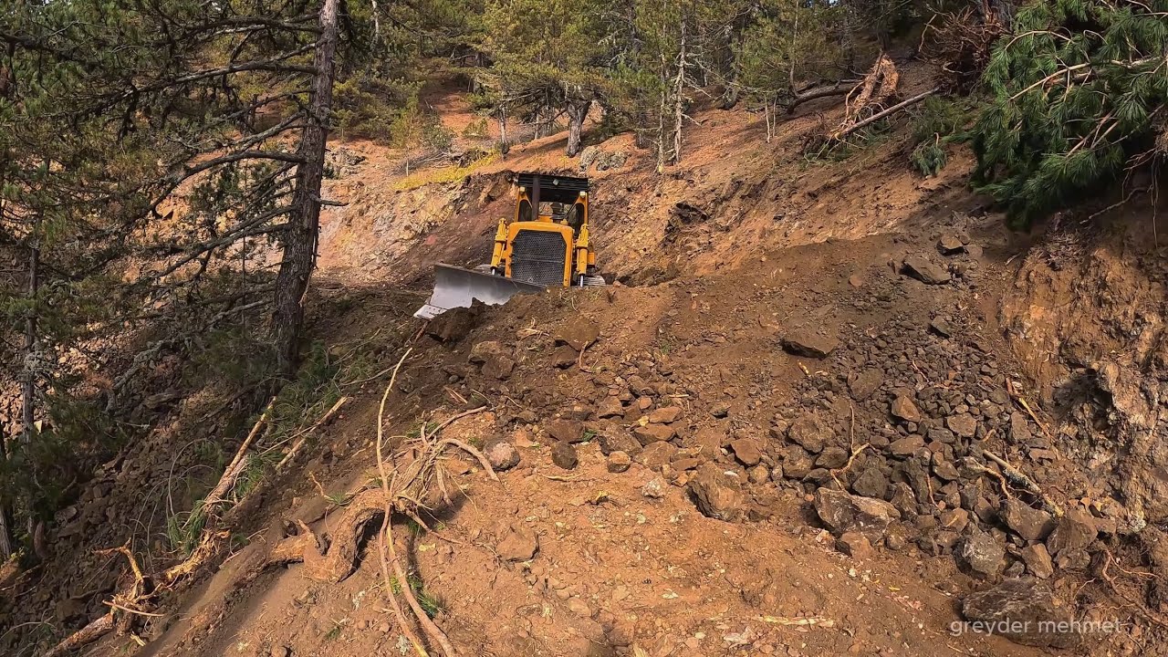 Długi film roboczy przedstawiający legendarny spychacz Caterpillar D7G #caterpillar #buldozer