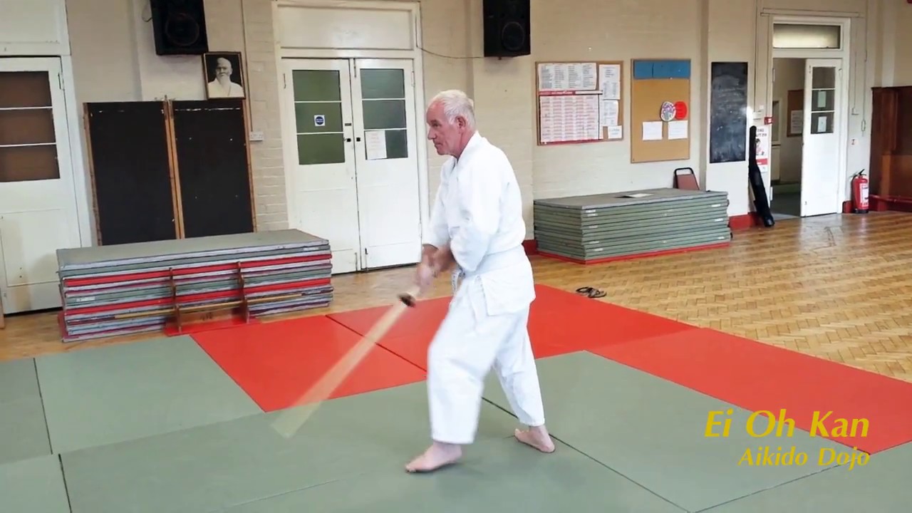 EOK  Bokken 8 Suburi
