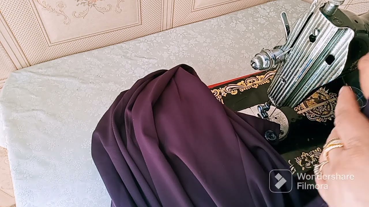كل واحدة عندها قندورة طويلة أو حجاب طويل من اليوم تولي ديري العطفة أو لوغلي واحدك