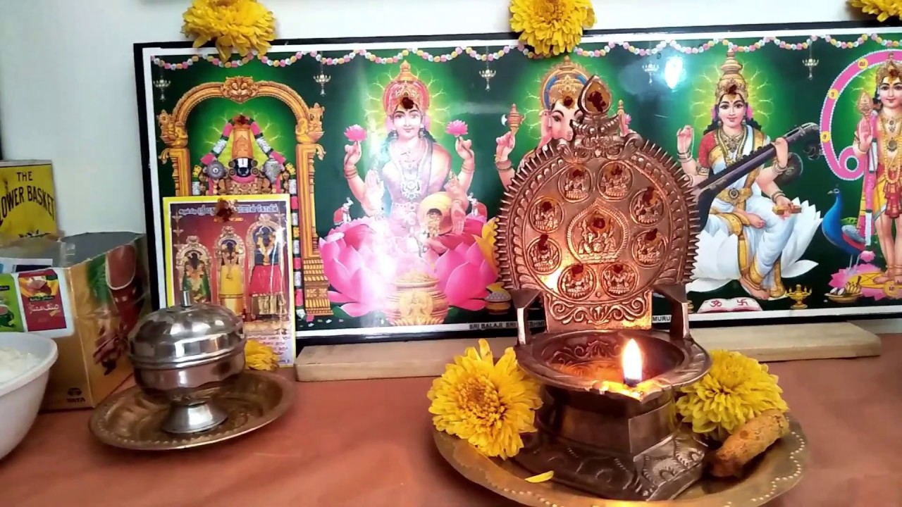 Small pooja room / Small pooja room organisation tour in Tamil with some useful tips...