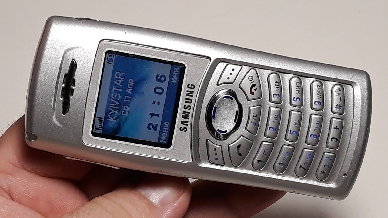 Samsung C100 . Retro Telefon aus Deutschland. Retro phone. Капсула времени