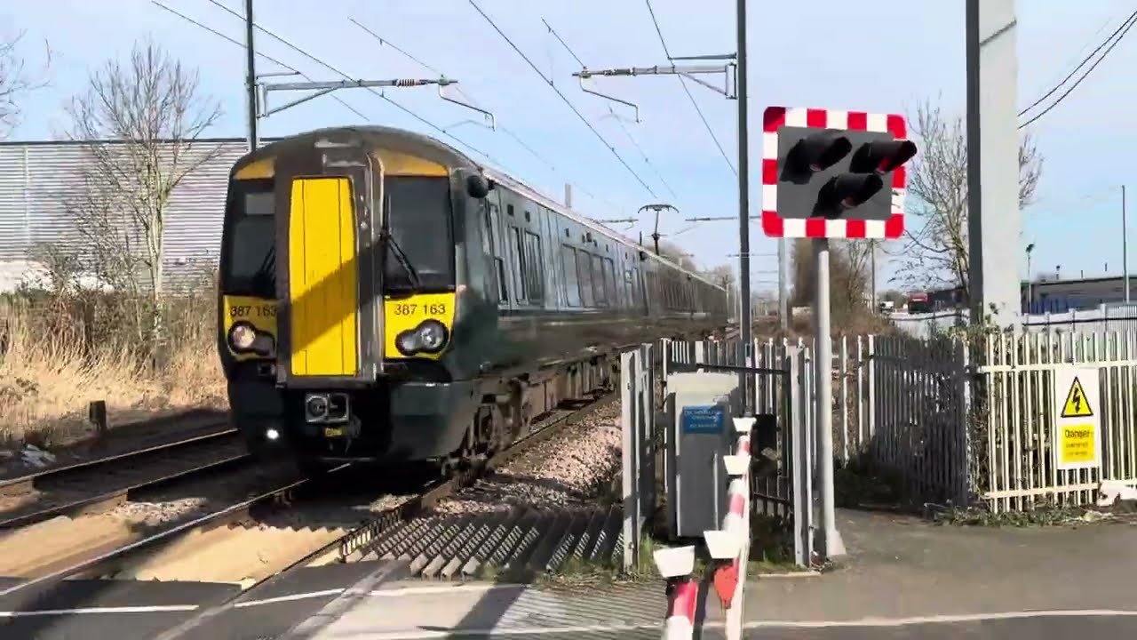 Colthrop Level Crossing (Berkshire) Saturday 08.03.2025