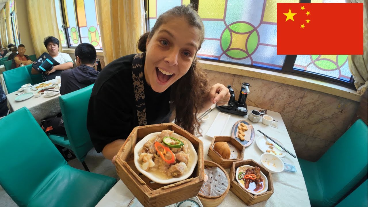 Our First Dim Sum with Friendly Chinese Girl 🇨🇳