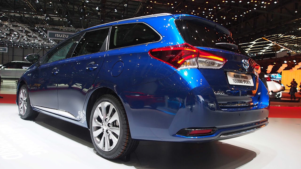 2017 Toyota Auris HSD 1.8 VVT-i-Hybrid -  Exterior and Interior Walkaround