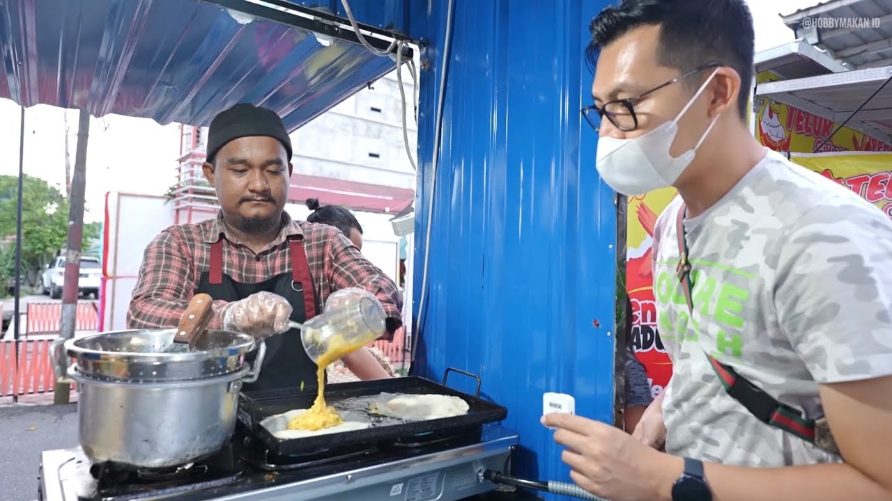 JUALAN TELUR DI CAMPUR MIE DI KOCOK DALAM GELAS, OMELET INI INCARAN WARGA !
