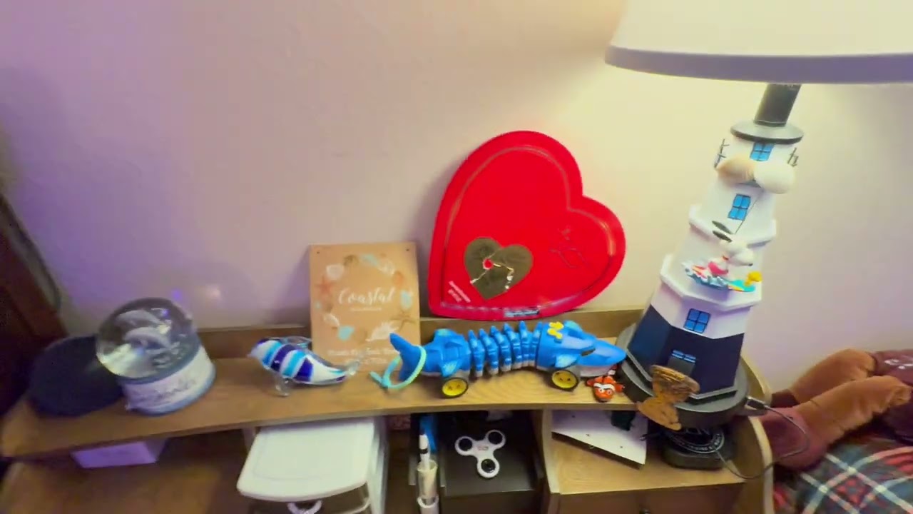Room update/decorating for Valentine’s Day ￼