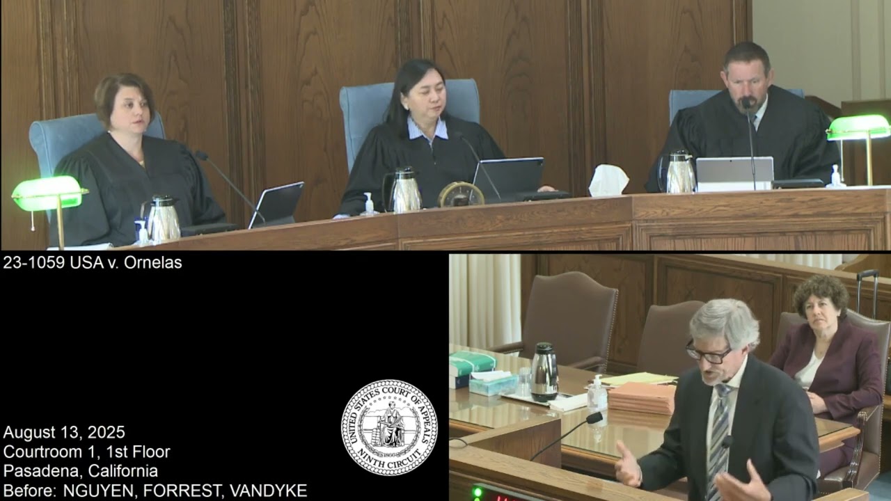 В суде рассматриваются аргументы по поводу цепочки вещественных доказательств после шокирующего с...