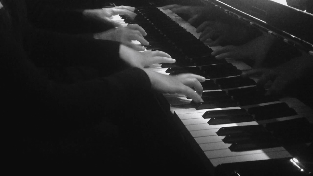 MOZART - The Queen of the Night Piano duet