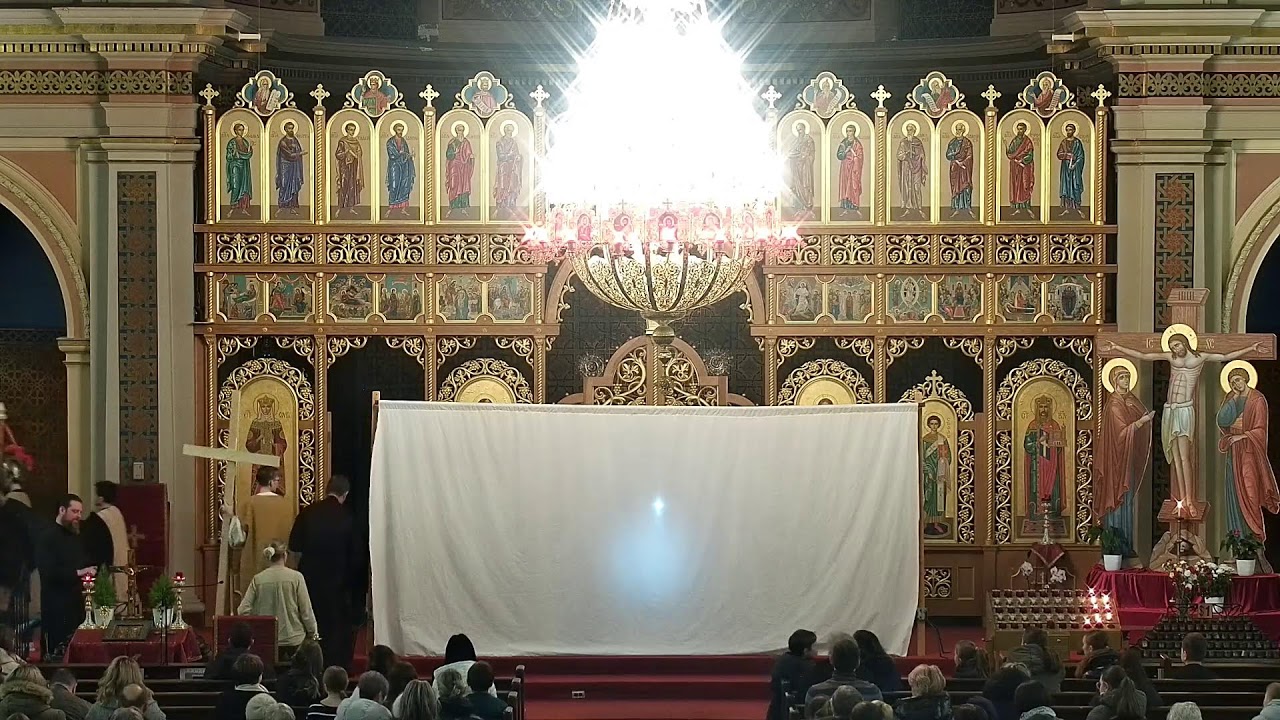 Хресна дорога в тінях. Молодь парафії св. Василія у Вінніпезі