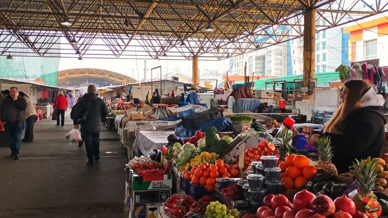 Odesa&rsquo;s Famous Pryvoz Market 🇺🇦 | Real Street Life & Local Food Market Walk (4K)