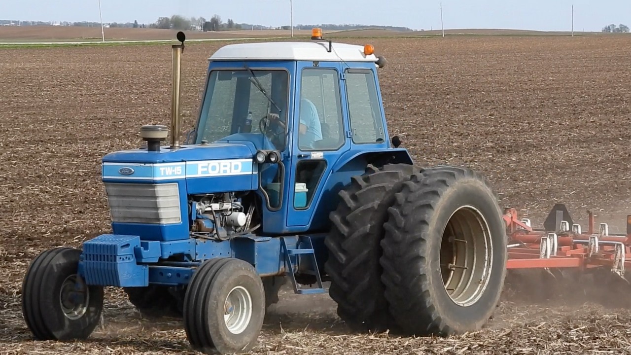 FORD TW-15 Tractor