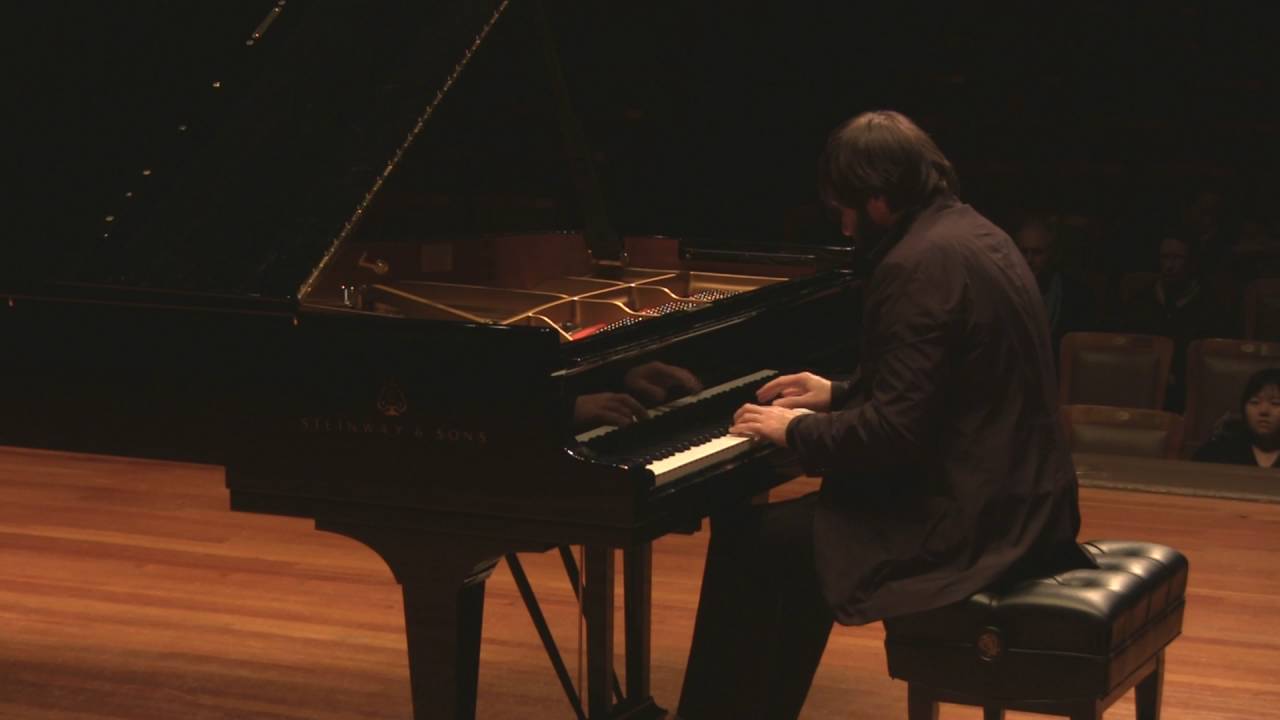 Alexander Korsantia plays Haydn Sonata Hob. XVI:49 and Minuet  (Live) in HD
