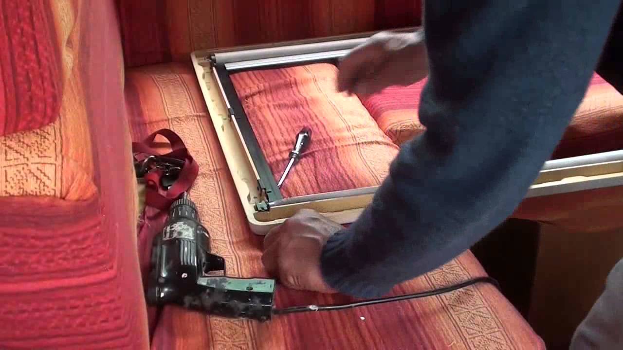 riparare la zanzariera del camper che non si avvolge piu