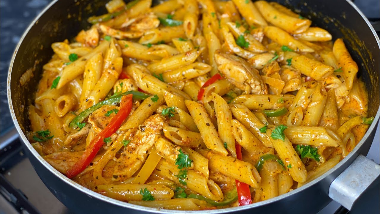 Лучшая паста фахитас с курицей. Всего несколько простых ингредиентов, и это невероятно просто и в...