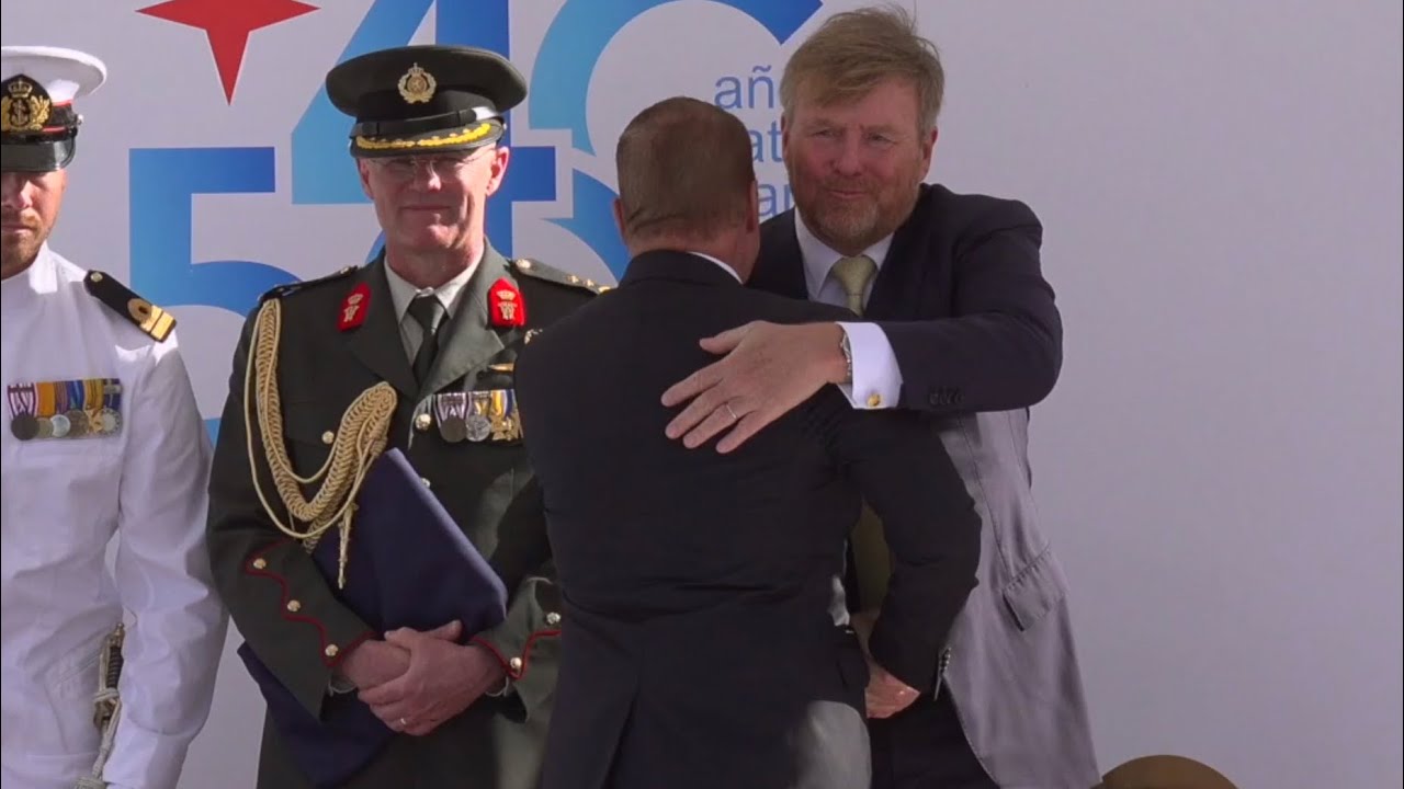 Koning Willem-Alexander speecht bij feestelijke ceremonie op Aruba