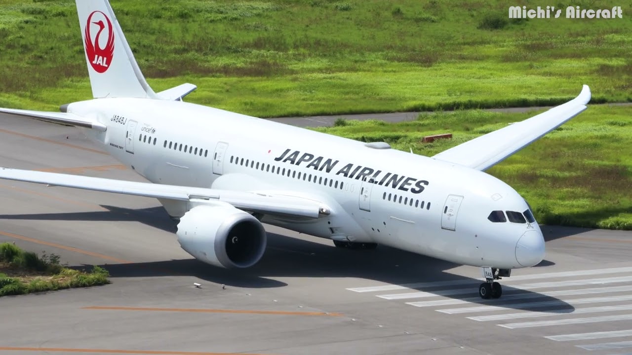 No.21 石垣空港の JAL Boeing 787 の離陸（2025/08/23）