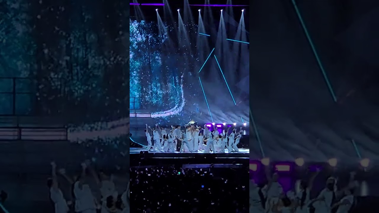 251129 TOMORROW X TOGETHER (투모로우바이투게더) - Upside Down Kiss + Beautiful Strangers @ 2025 MAMA AWARDS