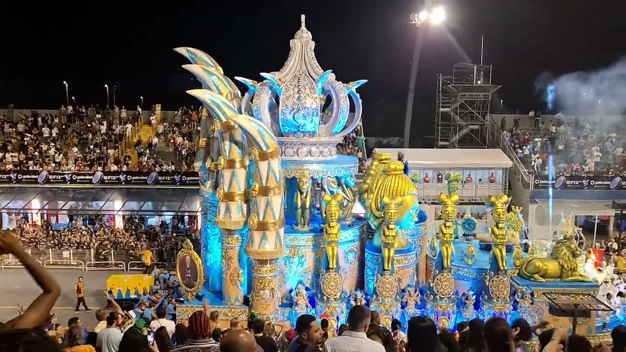 O grupo Azul e Amarelo apresentou um belo carnaval de Carvalho com dança rítmica #dance #carnaval