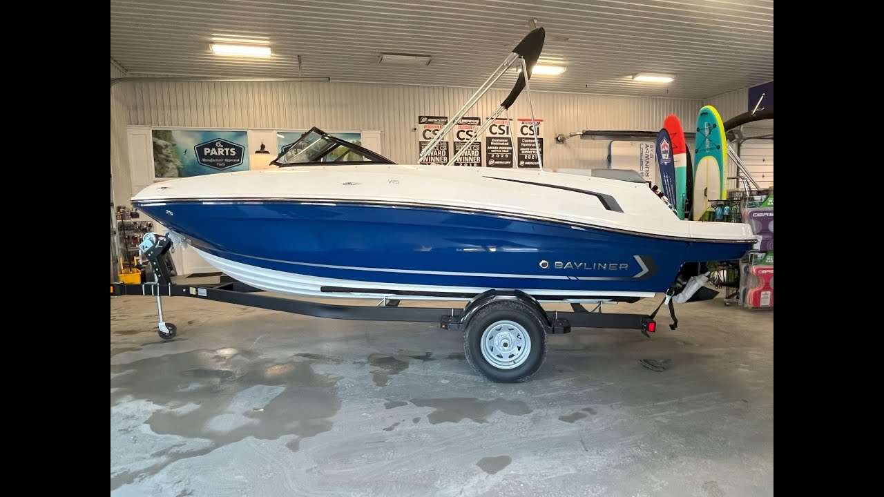 2024 Bayliner VR5 Bowrider at Town and Country Marine