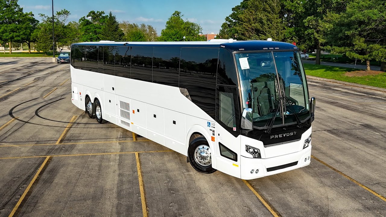 Bus Driving POV New 2024 Prevost H3-45 Motorcoach