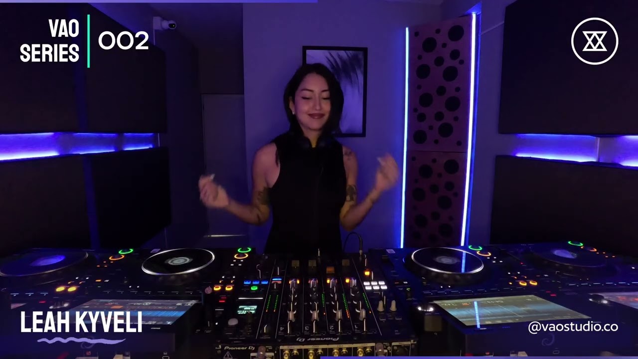 Leah Kyveli | VAO Series 002 | Techno DJ Set