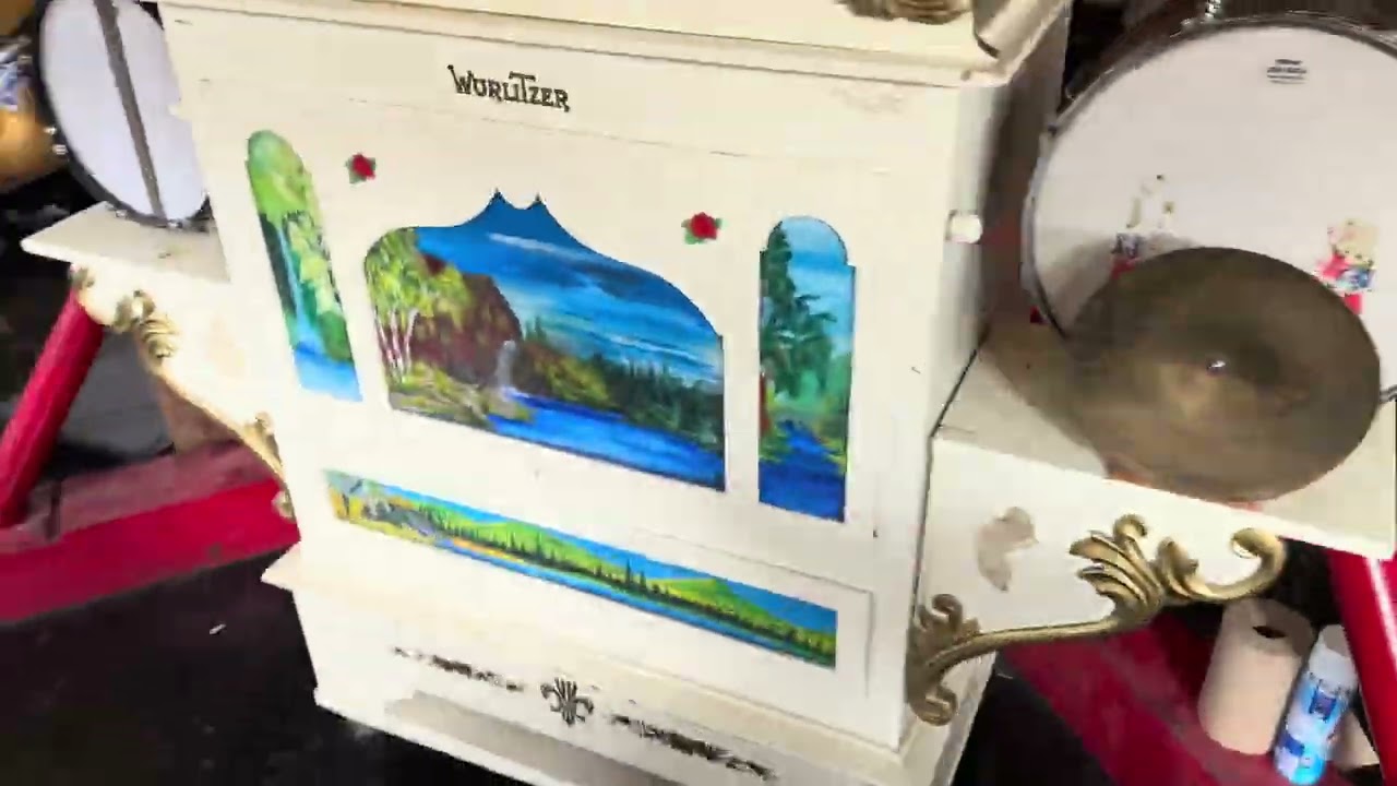 Merry-Go-Round Museum Wurlitzer 105 Band Organ Plays “We Wish You A Merry Christmas”