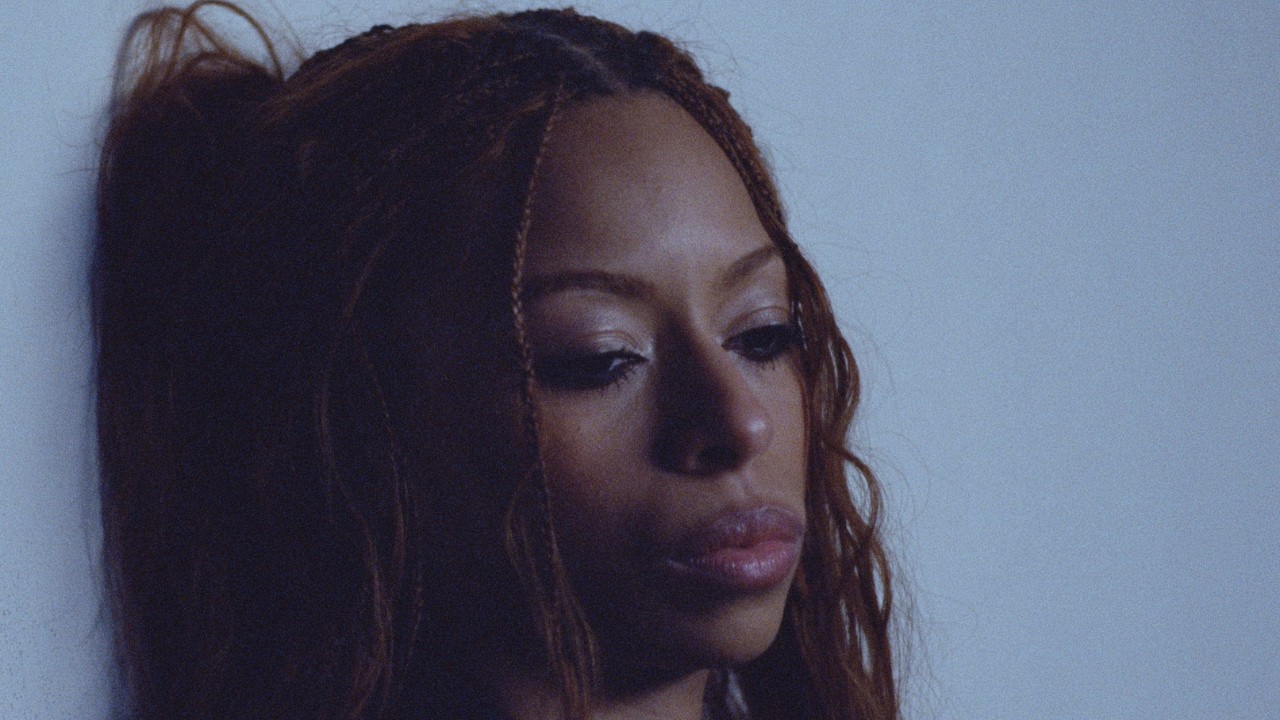 Ravyn Lenae - Bobby (Official Visualizer)
