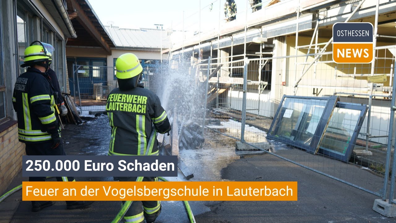 LAUTERBACH: 250.000 Euro Schaden Feuer an der Vogelsbergschule Flammen auf Dach eines Nebengebäudes