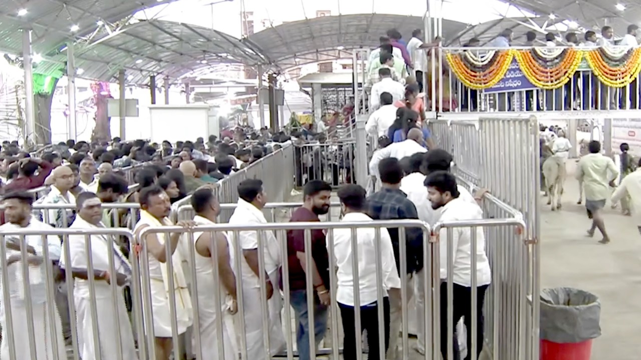 LIVE : Maha Shivaratri Jathara at Sri Rajarajeshwara Swamy Devasthanam
