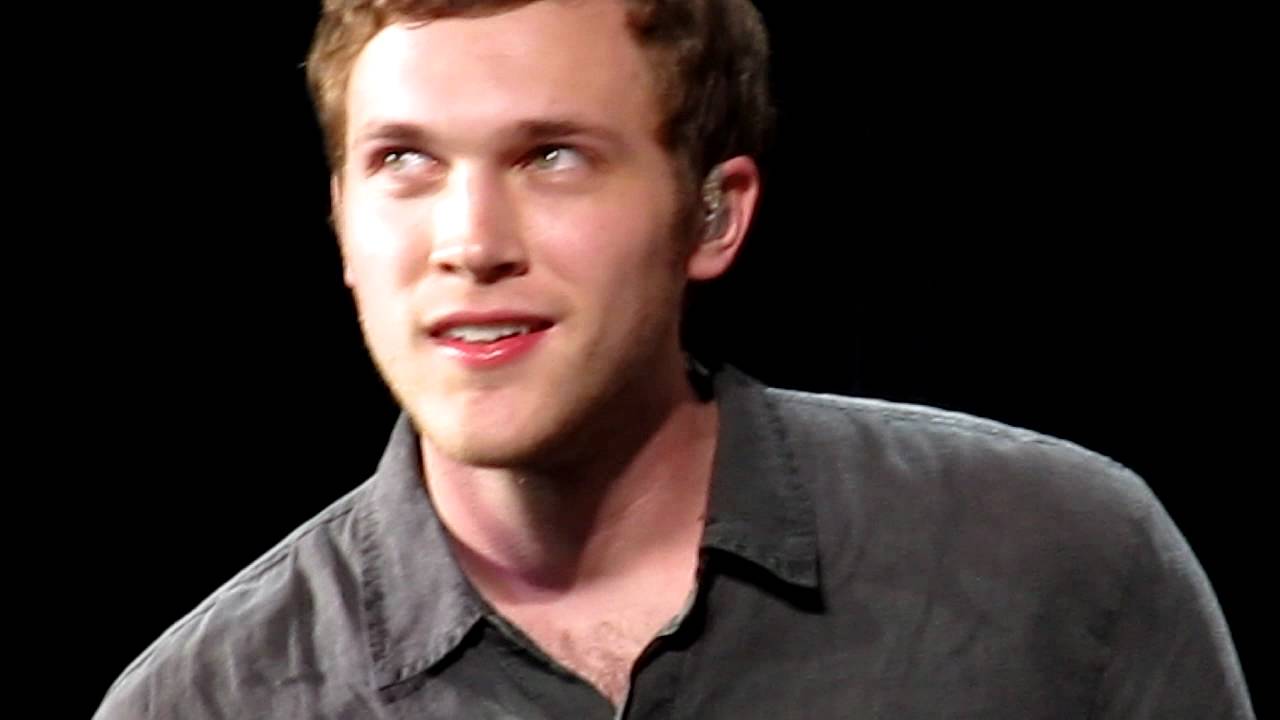 Somebody That I Used To Know (Phillip & Elise) - American Idol Top 10 - Rosemont, IL 7/7 HD