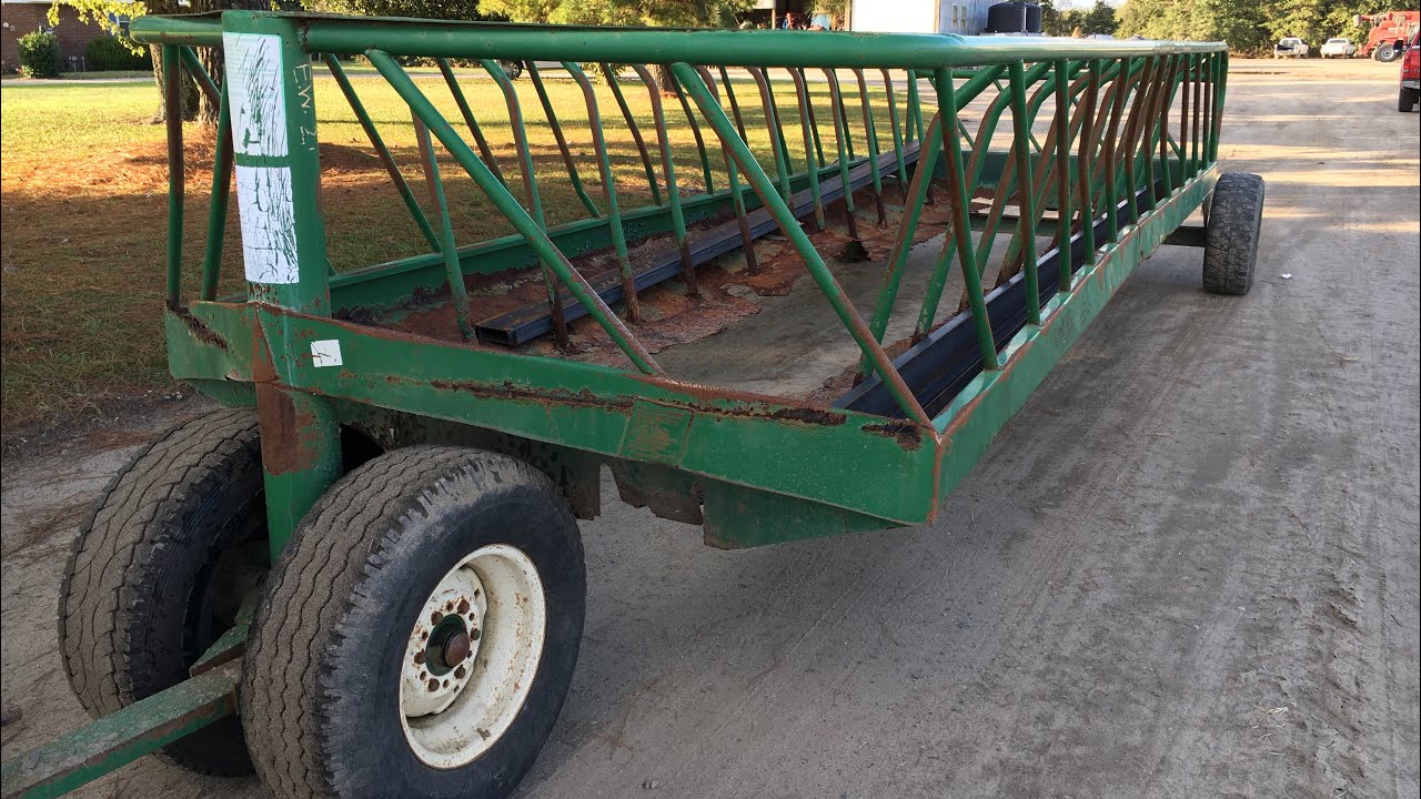 Repairs to the 5 bale feeder trailer. Gerraldfarms
